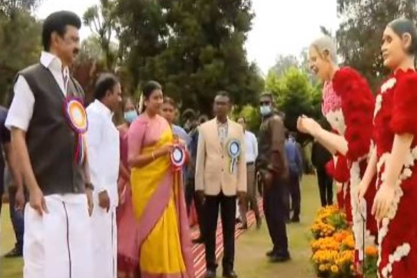 உதகையில் 124-வது மலர் கண்காட்சியை தொடங்கி வைத்தார் முதலமைச்சர் மு.க.ஸ்டாலின்..! - தமிழ்நாடு