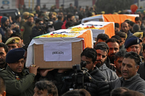 காஷ்மீர் வெடிப்பு சம்பவம்! 200 மீட்டர் தொலைவில் இருந்து மீட்க்கப்பட்ட உடல் பாகங்கள் | Kashmir Blast Death Toll காஷ்மீர் வெடிப்பு சம்பவம்! 200 மீட்டர் தொலைவில் இருந்து மீட்க்கப்பட்ட உடல் பாகங்கள் | Kashmir Blast Death Toll