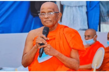 "කොපමණ කුසගිනි දැණුනත් සිංහයෝ තණකොළ නොබුදිති" කොළඹ කුලපති හිමිගෙන් සැර ප්රකාශයක්..(VIDEO)