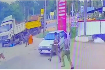 எரிபொருள் விநியோக திகதியை கேட்க வந்த பெண்ணுக்கு நேர்ந்த துயரம் (படங்கள்)