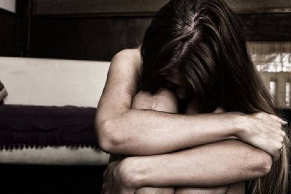 2000 ரூபாய் பணத்திற்காக மகளை விற்ற தாய்! | Mother Who Sold Her Daughter For Money