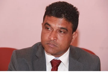 விபத்தில் சிக்கிய நாடாளுமன்ற உறுப்பினர்; ஒருவர் வைத்தியசாலையில்