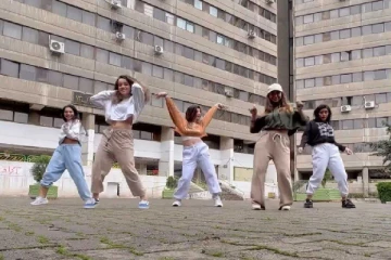 மகளிர் தினத்தில் ஆட்டம் போட்ட ஈரான் யுவதிகள்; அச்சத்தில் பெண்கள்!