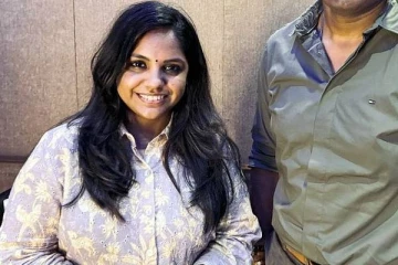 விவாகரத்துக்கு பின் சைந்தவிக்கு வாய்ப்பு கொடுத்த இசையமைப்பாளர்!! புகைப்படம்..