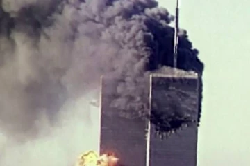 இரட்டைக் கோபுர தாக்குதல்...20 ஆண்டுகள் நிறைவு: அஞ்சலி செலுத்திய வீரர்கள்