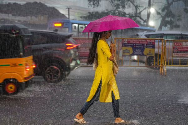 இன்று வலுவடையும் காற்றழுத்த தாழ்வு பகுதி.., எத்தனை நாட்களுக்கு மழை? | A Low Pressure Area Is Strengthening Today