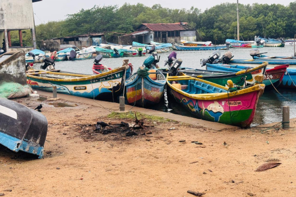 மன்னாரில் கரையோர பகுதிகளில் கடல் நீர்; வாழ்வாதாரம் இழந்த மீனவர்கள் | Seawater Inundates Coastal Areas In Mannar