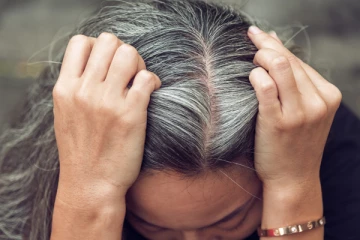 நரைமுடியை எளிதில் போக்க வேண்டுமா? இதோ அசத்தலான டிப்ஸ்