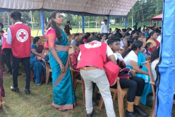 வவுனியாவில் சுதந்திர தினக் கொண்டாட்டத்தில் வைத்து மயங்கி விழுந்த மாணவர்கள்