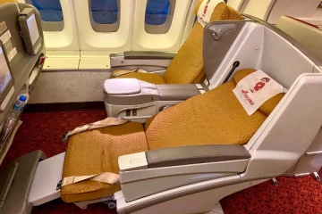 விமானத்திற்குள் இந்த பொருட்களை மட்டும் கொண்டு போக கூடாது? மீறினால் என்ன நடக்கும் தெரியுமா?