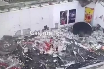 චීනයේ පාසලක වහලයක් කඩා වැටී 11ක් ජිවිතක්ෂයට.