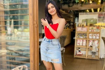 ஓவர் சீன் போட்டு மொக்கை வாங்கும் பிக்பாஸ் லாஸ்லியா!! வீடியோவை வெச்சு செய்யும் நெட்டிசன்கள்...