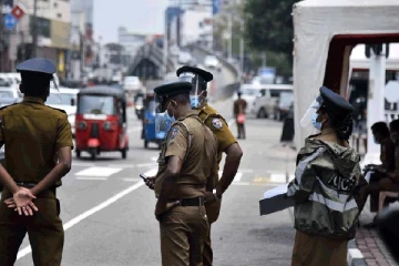 சோதனை என்ற பெயரில் பொலிஸார் அராஜகம்!