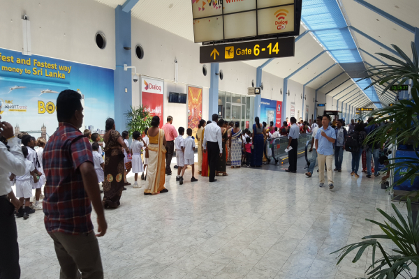 நூதன முறையில் இலங்கைக்கு கடத்தப்பட்ட கோடிக்கணக்கான தங்க கட்டிகள்! | Airport Scanner Gold Smuggling Tricks