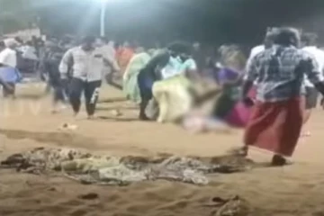 கோவில் கொடை விழாவில் தகராறு - சகோதரர்கள் குத்தி கொலை