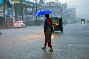 இன்றைய வானிலை - பல பகுதிகளுக்கு சிவப்பு எச்சரிக்கை விடுப்பு
