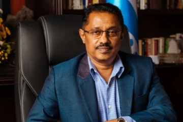 பொதுப் பயன்பாடுகள் ஆணைக்குழுவின் தலைவரை பதவியிலிருந்து நீக்க தீர்மானம்