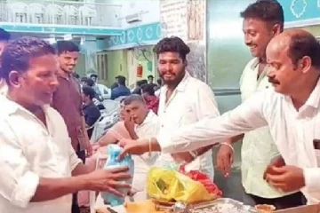 திருமண வரவேற்பு நிகழ்ச்சியில் தாம்பூல பையில் கொடுக்கப்பட்ட மதுபாட்டில் : சர்ச்சையினை கிளப்பிய சம்பவம்