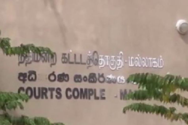 யாழ்ப்பாணத்தில் காவல்துறை உத்தியோகத்தர் பணி இடை நீக்கம் | Police Officer Suspended In Jaffna