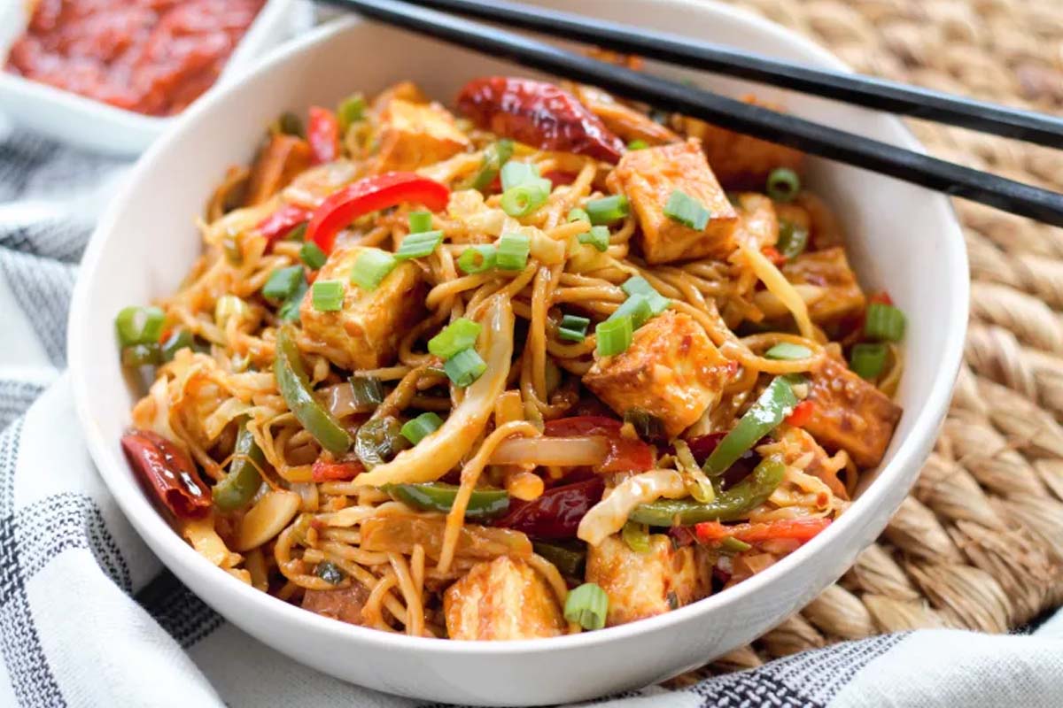 நூடுல்ஸில் பனீர் சேர்த்து சாப்பிடுறீங்களா? உணவியல் நிபுணர் கூறும் உண்மை | Is It Healthy To Eat Noodles With Paneer நூடுல்ஸில் பனீர் சேர்த்து சாப்பிடுறீங்களா? உணவியல் நிபுணர் கூறும் உண்மை | Is It Healthy To Eat Noodles With Paneer