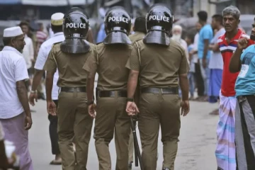 வர்த்தக நிலையமொன்றை சோதனையிட சென்ற அதிகாரிகள் மீது தாக்குதல்!