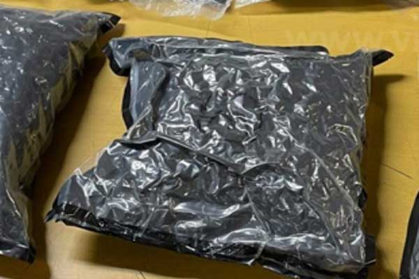 கிளிநொச்சிக்கு படிக்க வந்த தென்னிலங்கை மாணவர்களின் மோசமான செயல் | Southern Students Arrested Drugs In Kilinochchi