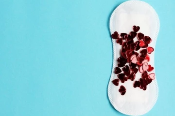 மாதவிடாய் நேரத்தில் இரத்தம் கட்டி கட்டியா வெளியேறுதா? எப்படி சரி செய்யலாம்?