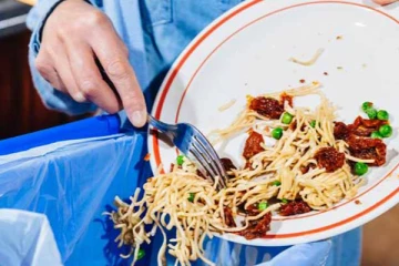 இலங்கையில் தினமும்  வீணாக்கப்படும் 5 ஆயிரம் மெற்றிக் தொன் உணவு!