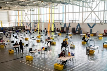 ஒன்ராறியோவில் 24 மணிநேரம் இயங்கும் 20 கொரோனா தடுப்பூசி மையங்கள்