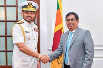 ජනාධිපති ලේකම් සහ නව නාවික හමුදාපති අතර ජනාධිපති කාර්යාලයේදී විශේෂ හමුවක්