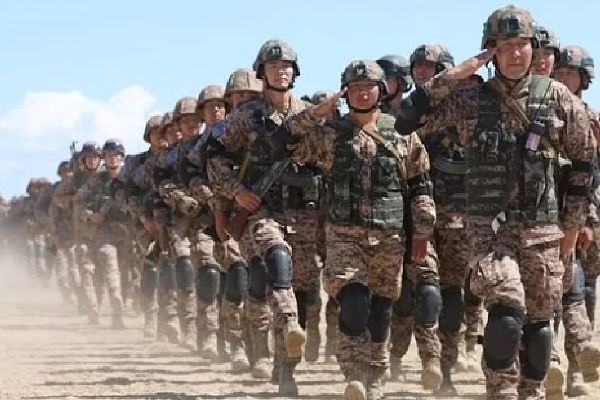 அமெரிக்காவிற்கு எதிராக போரிட தயார் - 800000 வட கொரியர்கள் அதிரடி - ஐபிசி தமிழ்