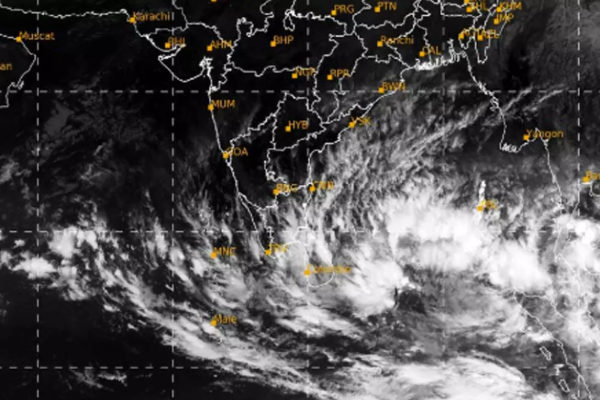 சூறாவளியாக மாறவுள்ள காற்றழுத்தம் ; இலங்கை மக்களுக்கு விடுக்கப்பட்ட எச்சரிக்கை | Pressure System Turning Into A Severe Storm