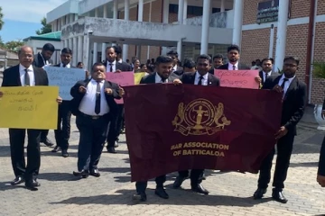 வடக்கு - கிழக்கு சட்டத்தரணிகள் பணிப்புறக்கணிப்பு! பெருகும் ஆதரவு (Photos)