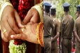 திருமண மண்டபத்தில் வெடித்த மோதல் ; தடுக்கச்சென்ற பொலிஸாருக்கு நேர்ந்த கதி