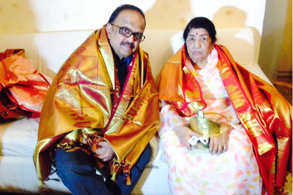 மறைந்த நைட்டிங்கேல்.... இசைக்குயில் லதா மங்கேஷ்கர்.... தமிழில் பாடிய பாடல்கள் எவை தெரியுமா? | Nightingale Musician Latha Mangeshkar Do You Know