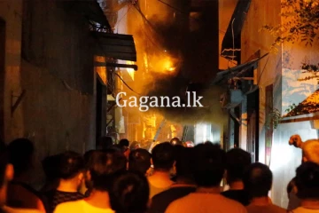 වියට්නාමයේ මහල් නිවාසයක ගින්නක්.