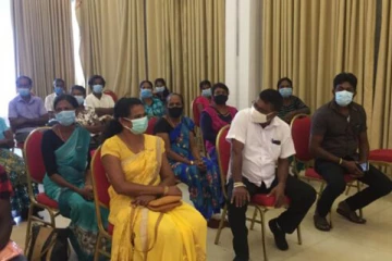 சஜித் அணியின் கூட்டத்தில் சலசலப்பு