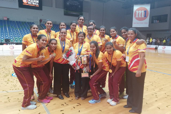 அமைச்சர் நாமலை சந்தித்த வலைப்பந்தாட்ட தமிழ் வீராங்கனை தர்சினி! | Sri Lanka Namal Rajapaksa Meet Tharjini Sivalingam அமைச்சர் நாமலை சந்தித்த வலைப்பந்தாட்ட தமிழ் வீராங்கனை தர்சினி! | Sri Lanka Namal Rajapaksa Meet Tharjini Sivalingam