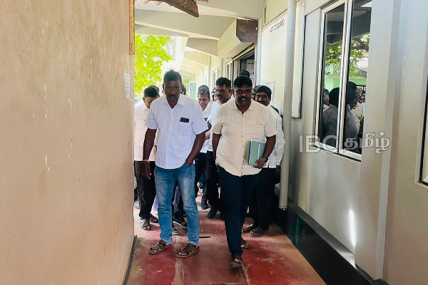கூட்டமைப்பாக இணைந்து உள்ளூராட்சி மன்றங்களை கைப்பற்றுவோம்! | Mannar Tna Local Government Election Parliament