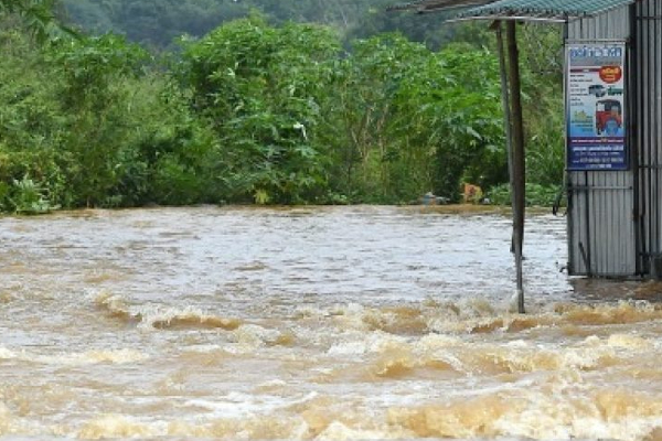 தாழ் நிலப் பிரதேசங்கள் வெள்ளத்தில் மூழ்கும் அபாயம் ! | Low Lying Areas Are At Risk Of Flooding Srilanka