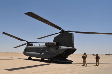 බිහිසුණු අනතුරක් - එක්සත් අරාබි එමීර් රාජ්‍යයේ හෙලිකොප්ටරයක් අනතුරට