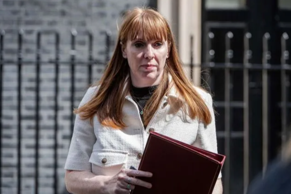 பிரித்தானிய துணைப் பிரதமர் இராஜினாமா | Uk Deputy Prime Minister Announces Resignation