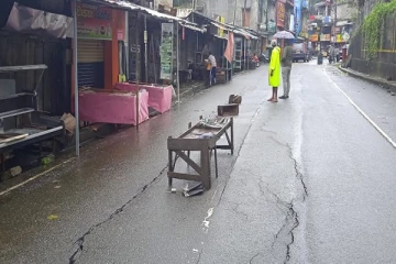 கினிகத்தேனையில் வெடிப்பு; போக்குவரத்துக்கு தடை