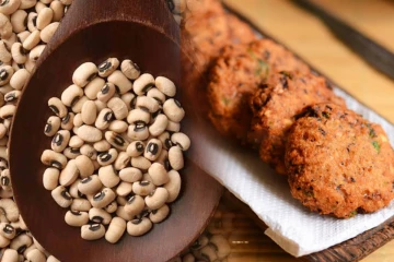 நாவூறும் சுவையில் காராமணி வடை.., எப்படி செய்வது?
