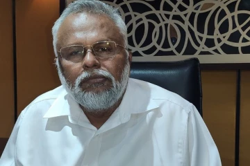 கடற்கரை பணிகளை பார்வையிட்ட டக்ளஸ் தேவானந்தா