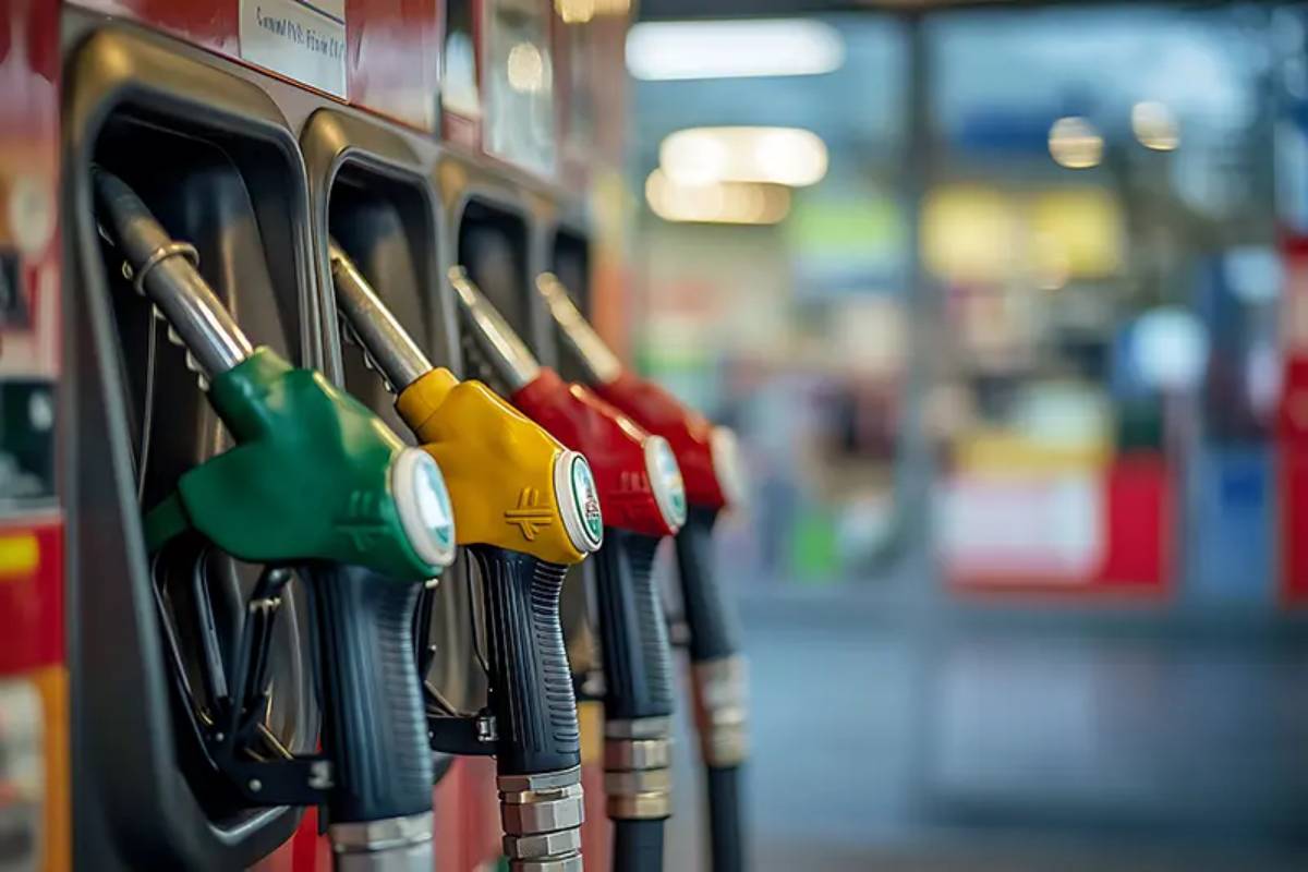 வாராந்தம் மாறப்போகும் எரிபொருள்களின் விலை! மே மாதம் முதல் புதிய நடைமுறை | Fuel Prices To Change Weekly Implemented From May