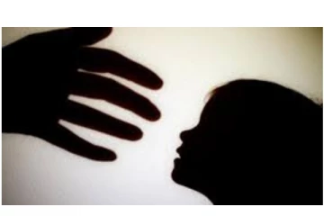 2 வயது பெண் குழந்தையை பாலியல் வன்கொடுமை செய்த கொடூரத் தந்தை - நெஞ்சை உலுக்கிய அதிர்ச்சி சம்பவம்