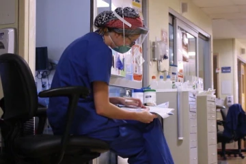 ஒன்றாரியோவில் சிகிச்சைக்காக காத்திருக்கும் நோயாளர்கள்