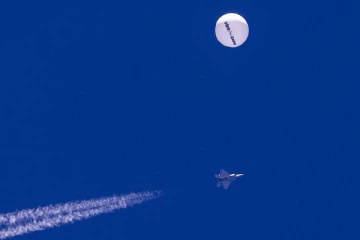 எங்கள் நாட்டின் மீது டஜன் கணக்கில் சீன ராணுவ பலூன்கள் பறக்கின்றன! அதிர்ச்சி கொடுத்த அதிகாரி