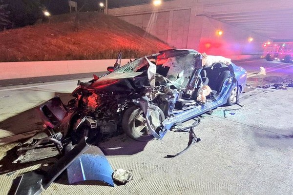 கனடாவில் கோர விபத்தில் உயிர் பிழைத்த அதிர்ஸ்டசாலி | Driver Lucky To Be Alive After Serious Collision